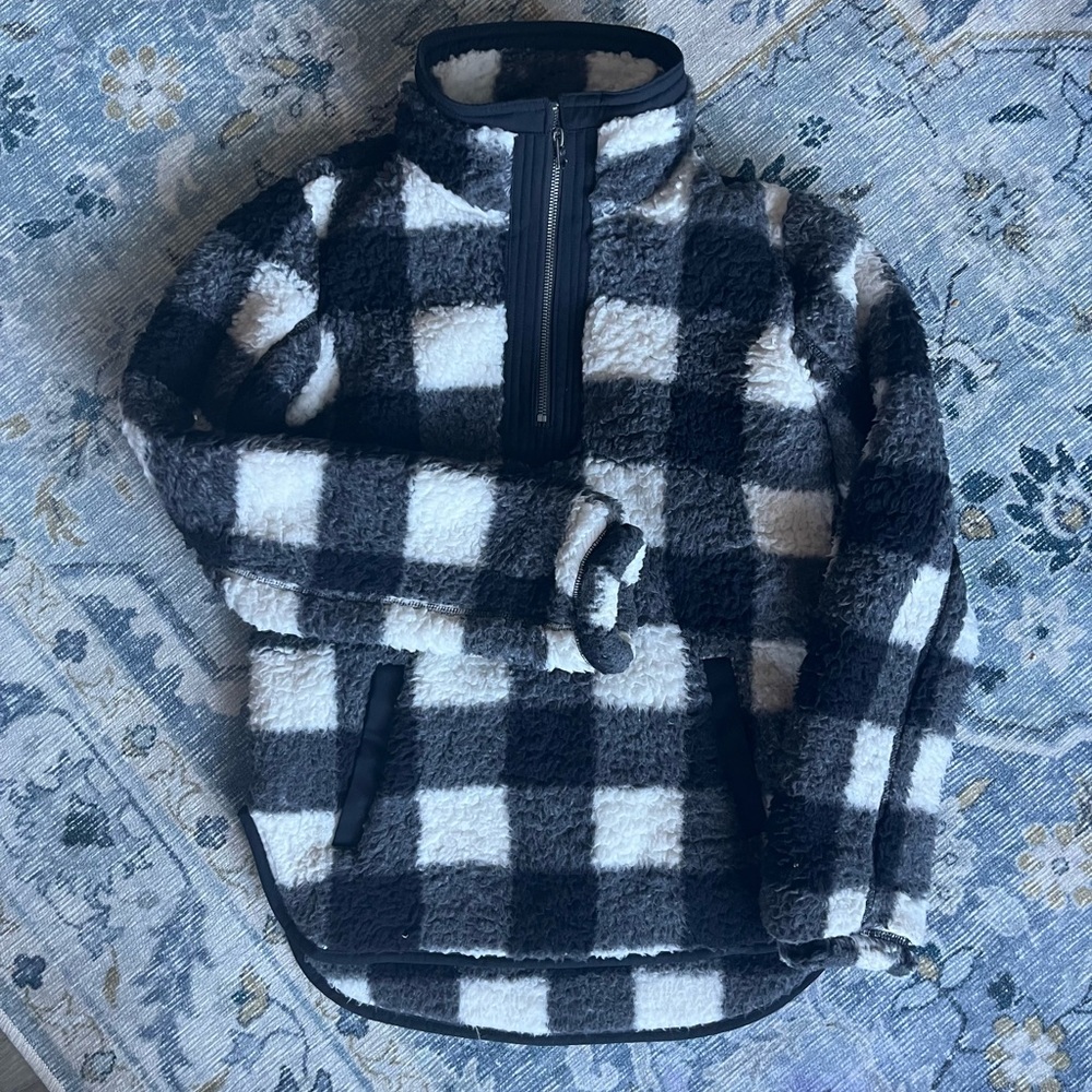 Abercrombie and Fitch Sherpa XS Quarter Zip Black and White Plaid
